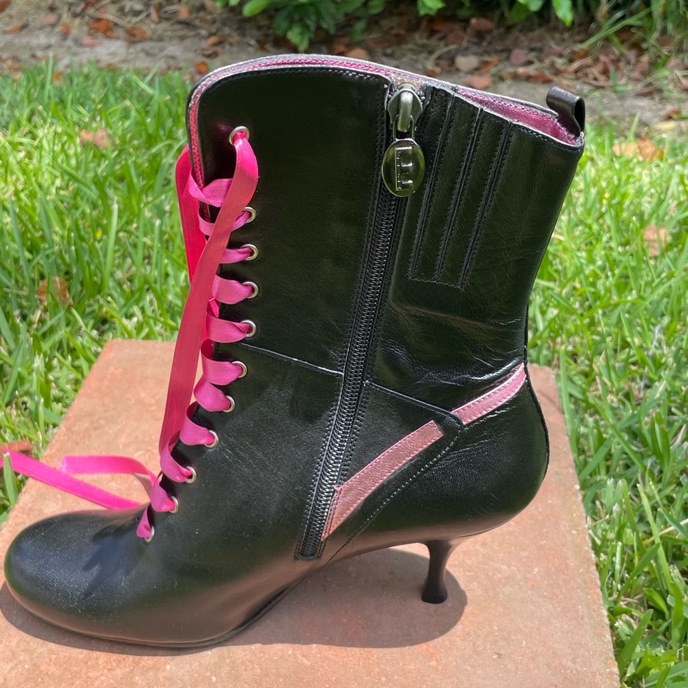 Eliza di Venezia: Lace Up Boots - Picture 3 of 10